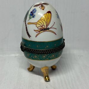 Vintage‎ Porcelain Egg Hand Painted Butterfly Art Footed Trinket Box 4”
